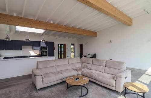 Belford Cabaña | Otters Cove