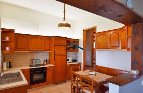 Kea Casa | Otzia Bay House with a sea view, only 5 minutes by foot to the beach of Otzia.