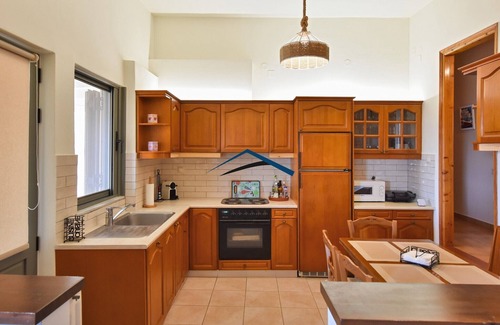 Kea Casa | Otzia Bay House with a sea view, only 5 minutes by foot to the beach of Otzia.