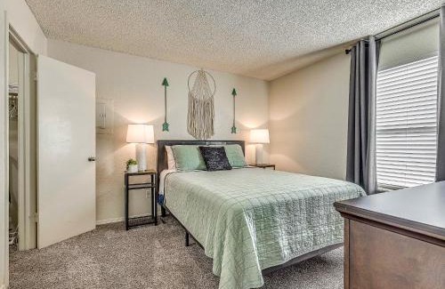 Norman Apartamento | OU Sooner, Pool & Gym, BBQ, Netflix, 100mb Internet, LG Washer & Dryer, Close to OU!