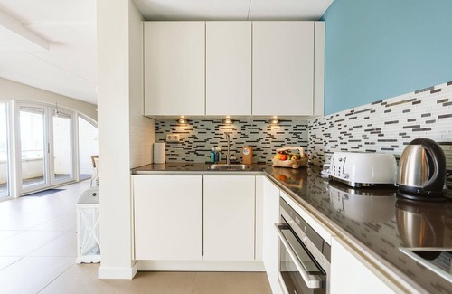 Ouddorp Casa | Ouddorp – Marina Port Zélande luxurious vacation apartment, anchored directly to the yacht harbour and Grevelingen, beach reachable by foot (5 minutes).