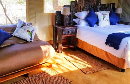 Hammanskraal Cabina | OuKlip Game Lodge