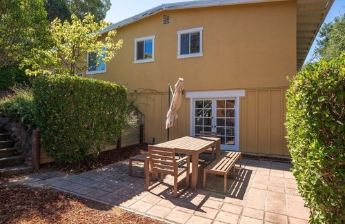 Ballard Casa | Our charming 3-bedroom vine county home is located in the heart of Santa Ynez wine country