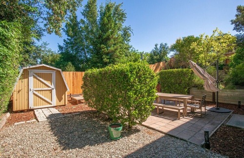 Ballard Casa | Our charming 3-bedroom vine county home is located in the heart of Santa Ynez wine country