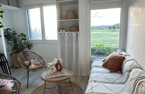 Maisdon-sur-Sevre Casa | Our favorite house-Pont Caffino-Pretty farmhouse in the middle of the Nantes vineyards