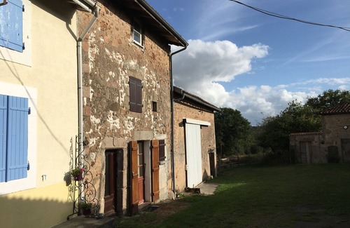 Chirac Casa | Nuestra casa en Foulounoux es cómoda, relajada y rústica, ¡y nos encanta!