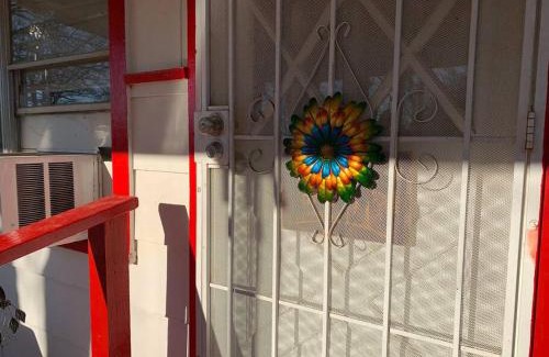 Wills Point Casa | Our Hummingbird Cottage FREE FOOD