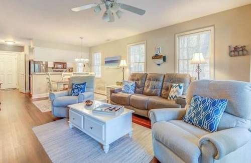 Pawleys Island Condominio | Our Li'l Getawave! Two-bedroom condo in Pawleys Plantation Golf and Country Club