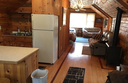 Elba Chalet De Esquí | Our Loft is minutes from Trout Streams, Whitewater State Park and Hiking.