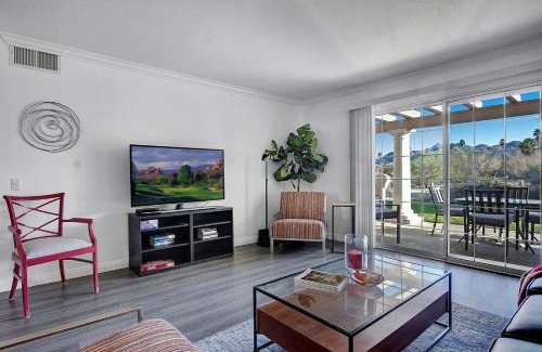 Palm Springs Apartamento | Our Mesquite-Refreshed 1st floor nature preserve & mtn view condo!