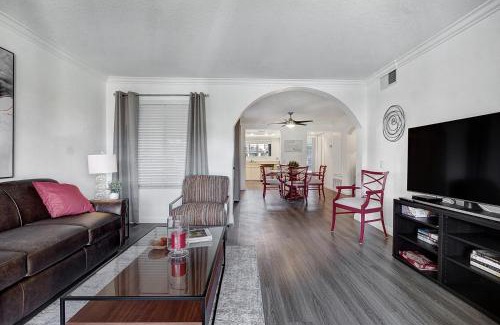 Palm Springs Apartamento | Our Mesquite-Refreshed 1st floor nature preserve & mtn view condo!