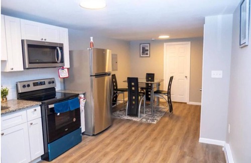 Overbrook Apartamento | Ousby Luxury Apartment unit 1.2-bedroom with AC, WiFi in wonderful Philadelphia.