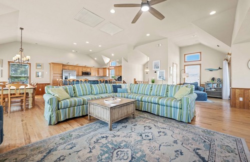 Whalehead Beach Casa | Out of the Blue 8 Bedroom Home With Private Pool