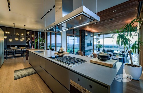 The Blue Mountains Casa | Out of this world LA inspired pad in Clarksburg with studio! 6bdrm 6bath!