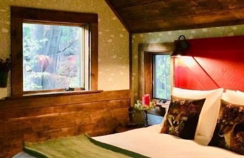 Argyle Casa | Out On A Limb - A Magical Treehouse Experience