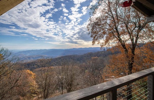 Blowing Rock Casa | Out On A Limb