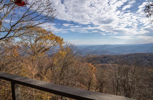 Blowing Rock Casa | Out On A Limb