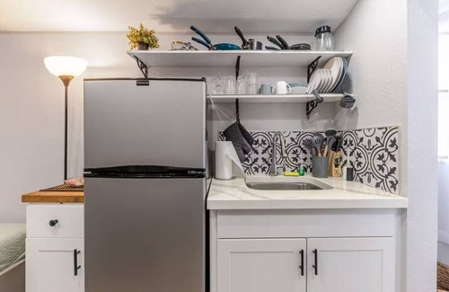 St. Petersburg - Clearwater Apartamento | Outdoor Deck, Fully Equipped, & Remodeled Bath