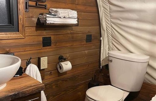 Virgin Cabina | Outdoor fun Wagon #19 w/2QB, bathroom and a Fire