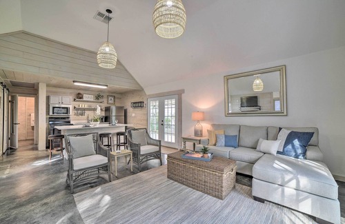 Fulton Casa | Outdoor Oasis & Grills: Ultimate Rockport Home!