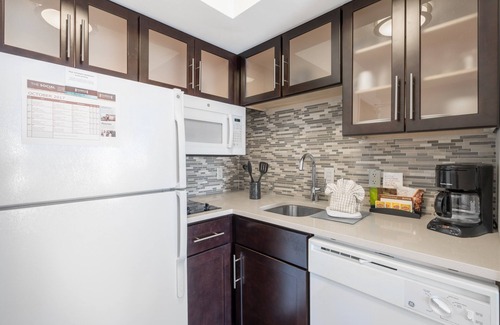 Christiana Apartamento | Piscina al aire libre. Desayuno gratis. ¡A solo 10 minutos de la Universidad de Delaware!