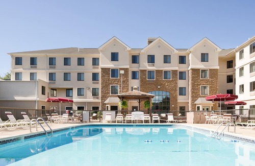 Christiana Apartamento | Piscina al aire libre. Desayuno gratis. ¡A solo 10 minutos de la Universidad de Delaware!