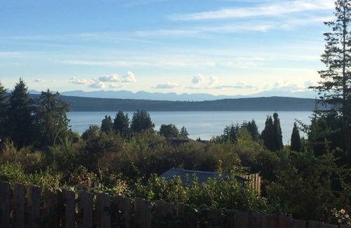 Powell River Casa | Outdoor space, a view, and pet friendly!
