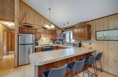 Southern Shores Casa | Outer Banks Retreat - Walk to Beach!