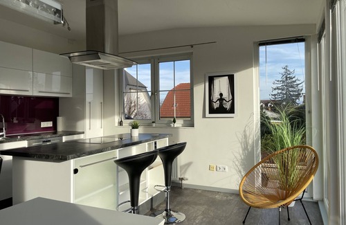 Parndorf Apartamento | Outletcenter apartment with pool & terrace
