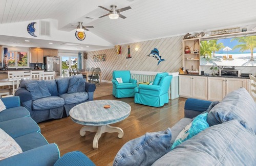 Monteray Shores Casa | Outrageous Beach Xperience*Views*Game Rm*Hot Tub