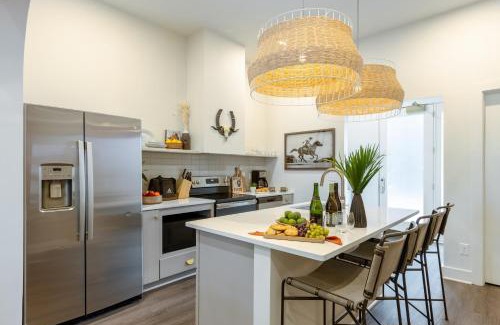 Five Points Apartamento | Outrider 1018 by AvantStay Private Balcony Minutes to Broadway Downtown
