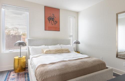 Five Points Apartamento | Outrider 1018 by AvantStay Private Balcony Minutes to Broadway Downtown
