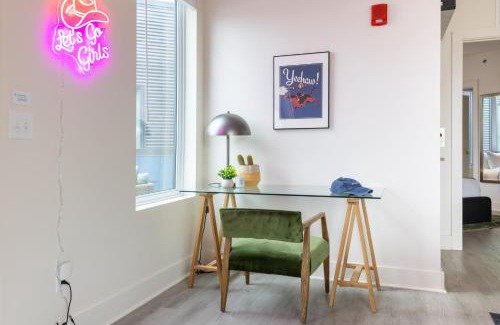 Five Points Apartamento | Outrider 113 by AvantStay Accessible Bathrooms