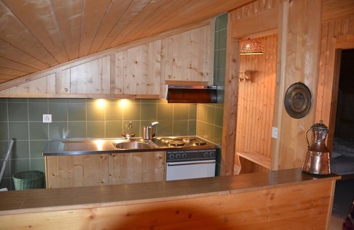 Saint-Luc Apartamento | Exterior: ático en el segundo piso de un chalet, para 2-4 personas, acceso desde