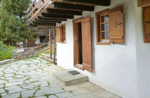 Saint-Luc Apartamento | Exterior: Apartamento en la planta baja de un chalet, cerca del funicular, para 2 a 4 personas, g