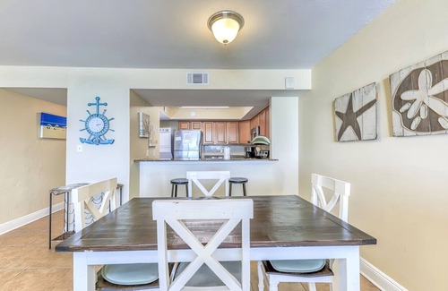 Orange Beach Condominio | Outstanding 2 bedroom / 2 bath gulf front condo
