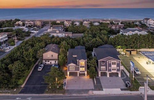 Fenwick Island Casa | ¡Excepcional casa de playa en el lado del océano con piscina climatizada!