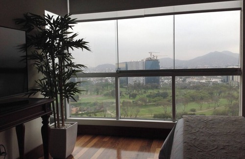 Santiago de Surco Casa | Excelente vista de Lima. Piso de lujo.