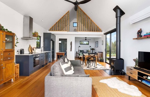 Wattle Bank Casa | Ovata - Country to Coast