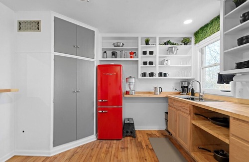 Overland Park Casa | Overland Park Retreat