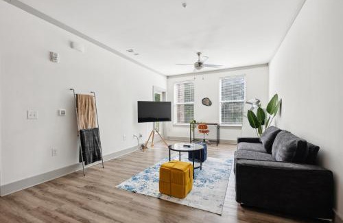 Farragut Apartamento | Overlook 2103 I Luxury Redefined I Free Parking
