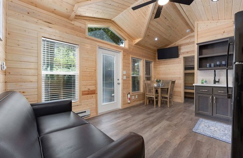 Kernville Cabina | Overlook Cabin at KRS Camp James (Cabin 27)