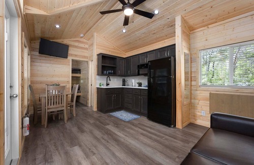 Kernville Cabina | Overlook Cabin at KRS Camp James (Cabin 27)
