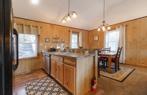 Rileyville Casa | Overlook Mountain Supercabin