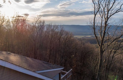 Rileyville Casa | Overlook Mountain Supercabin