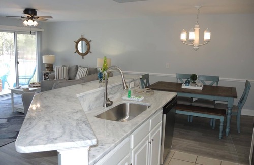 Calabash Villa | Overlooking Golf Course Villa 1408 with Full Kitchen Close to Calabash by RedAwning