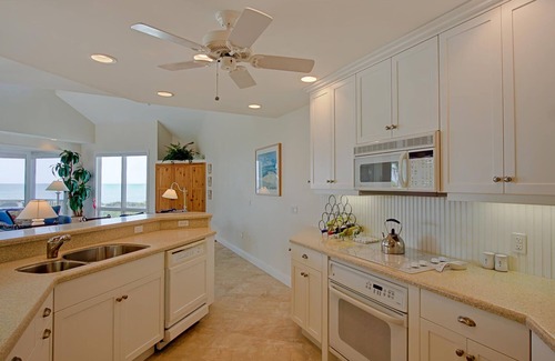 Captiva Casa | Overlooking the Gulf- Steps to Beach- Perfect Vacation Getaway! RESORT LISTING