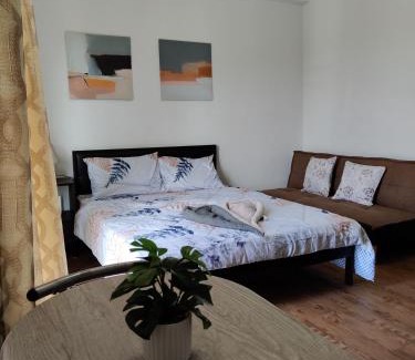 Mactan Export Processing Zone Apartamento | OVERTIME STAYCATION - Nearest to Airport with FREE POOL & GYM ACCESS
