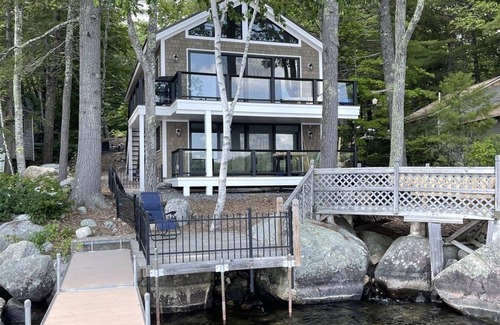 Sebago Casa | Overwater Views Limit 10 3 Bedroom Home by RedAwning