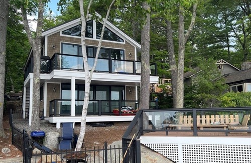 Sebago Casa | Overwater Views Limit 10 3 Bedroom Home by RedAwning